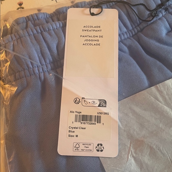 ALO Yoga Blue Joggers - Picture 3 of 4